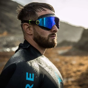 Новые очки-полумаска AquaSphere DEFY.ULTRA Новые очки-полумаска AquaSphere DEFY.ULTRA
